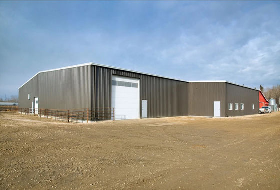 Nhà kho Prefab nhẹ Kết cấu thép Tòa nhà xưởng kim loại chống gió
