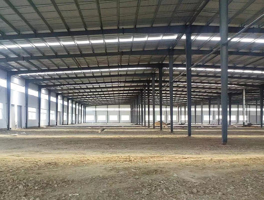 Tòa nhà công nghiệp chế tạo kho thép khung cổng 70 * 50