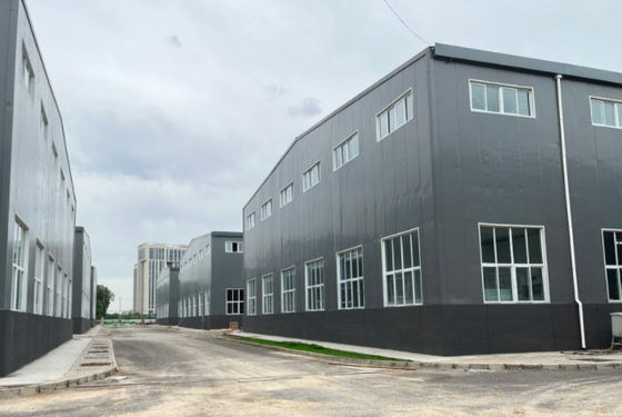 Tòa nhà văn phòng tiền chế thương mại Khung cổng thép nhẹ Q355B
