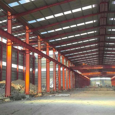 Hội thảo kim loại Bolt cường độ cao Máng xối thép màu và cần cẩu tùy chọn