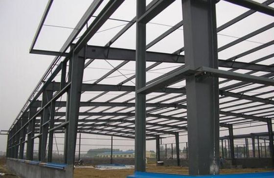 Tòa nhà kim loại Khung khung thép Kho chứa cấu trúc thép hiệu suất cao Tòa nhà