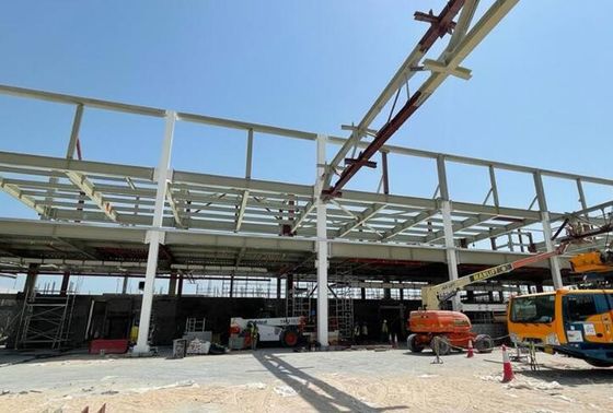 Máy garage hạng nhẹ Hot Rolling / Welded H Section Steel Structure Workshop