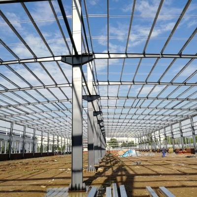 Dễ lắp ráp Cấu trúc thép trải dài lớn Tòa nhà kho kim loại tiền chế