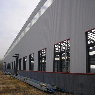 Xưởng xây dựng cấu trúc thép với cách điện và cửa sổ hợp kim nhôm