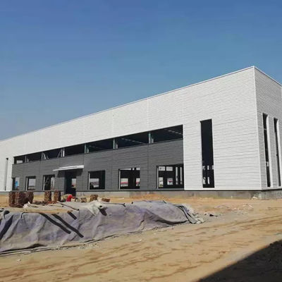 Hội thảo cấu trúc thép tùy chỉnh với xử lý bề mặt và vật liệu nhựa